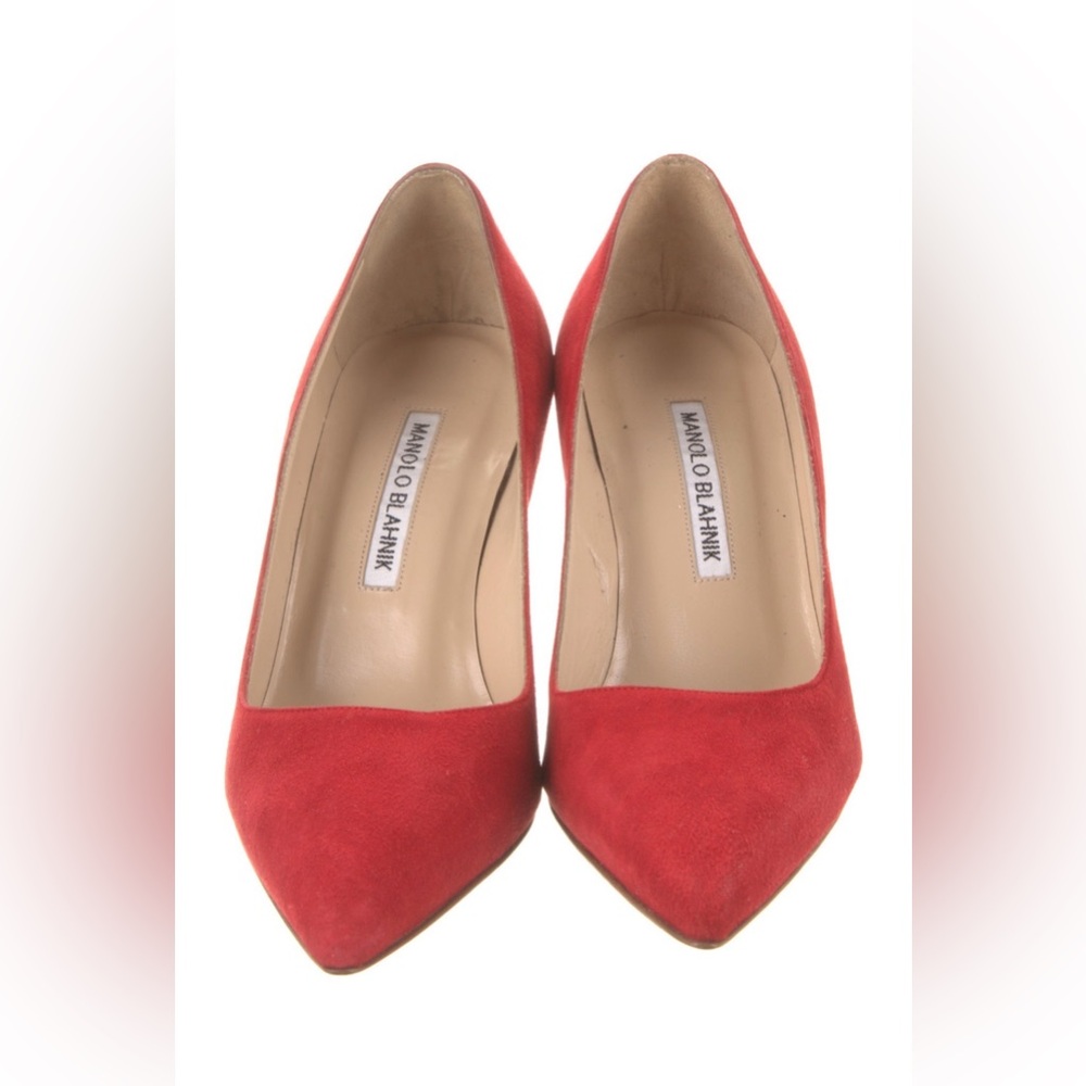 Manolo Blahnik pumps size 7 / EU 37 . red suede